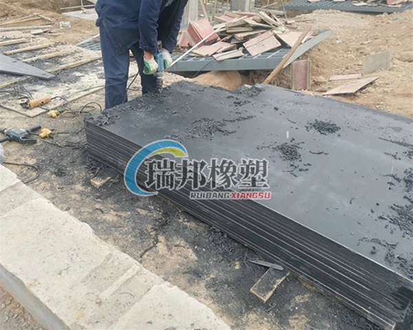 煤仓衬板施工